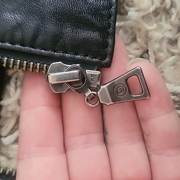 Danier leather jacket - Picture 3 of 7